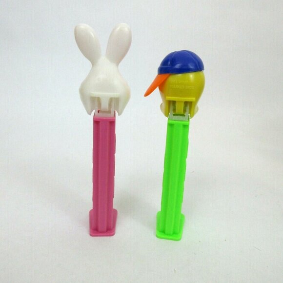 Set of 2 Vintage Pez Candy Dispensers Easter Bunny Warner Bro Tweety Bird Footed - Picture 5 of 5